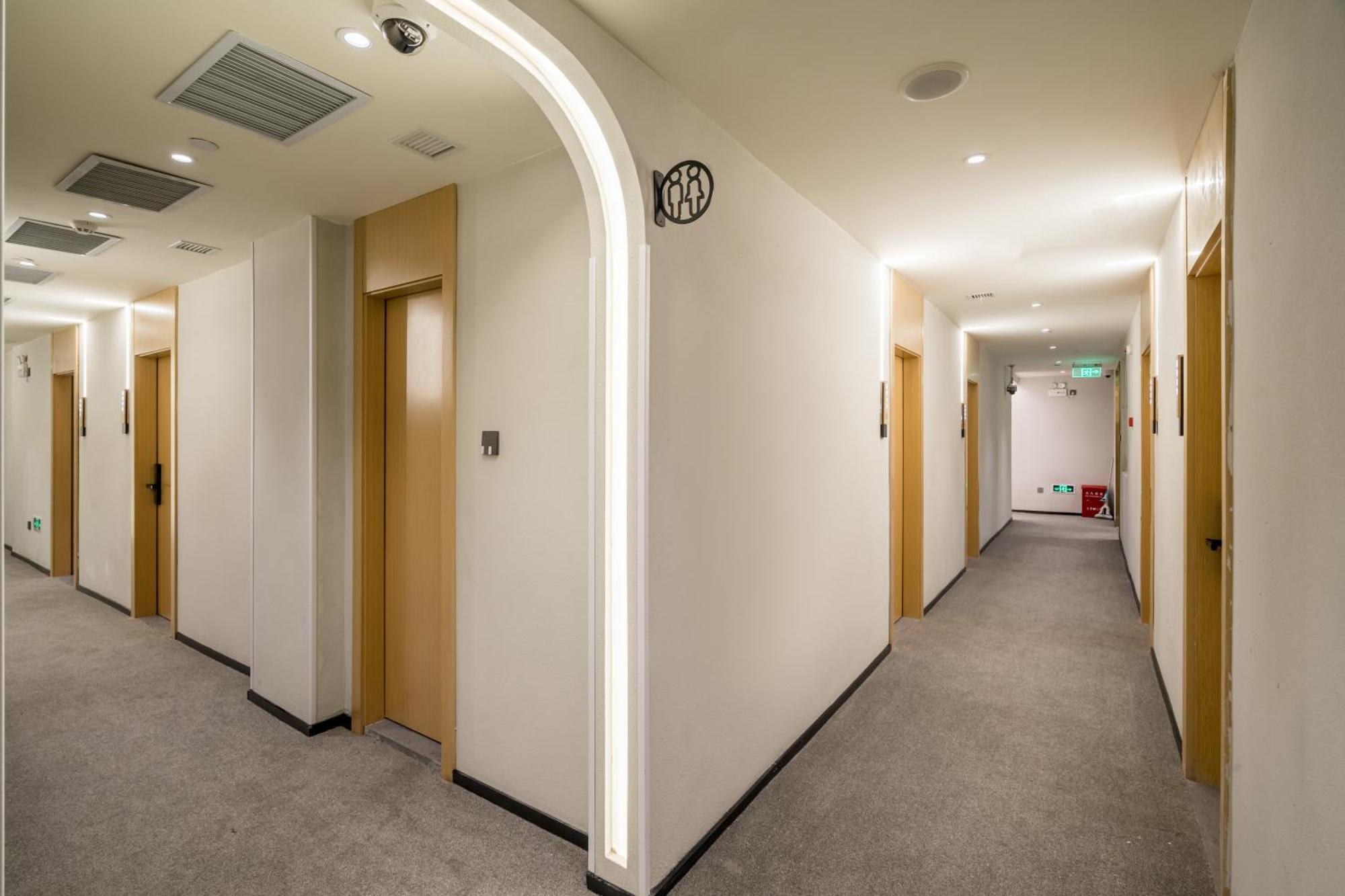 Meego Smart Select Hotel Shanghai Exterior photo